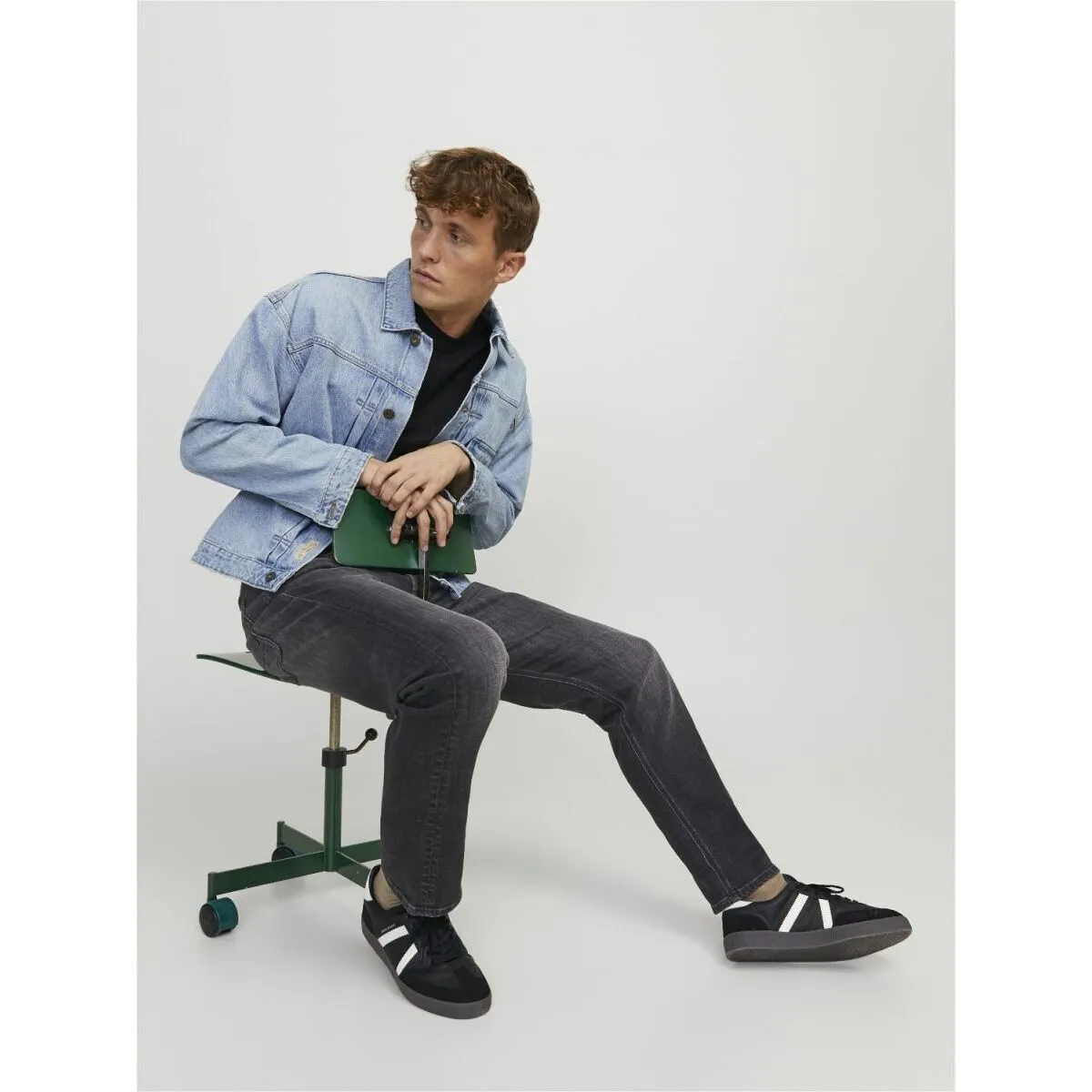12250239 CHRISBLACK DENIM