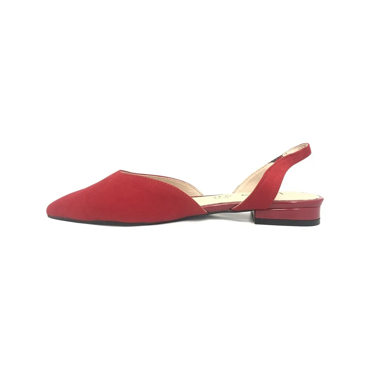 7 KAREN ROUGE