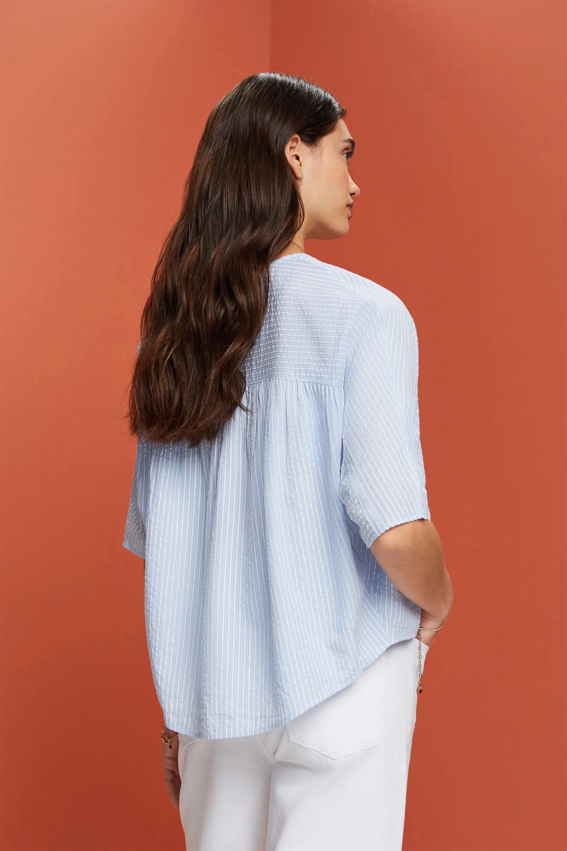 Blusa de manga corta con textura