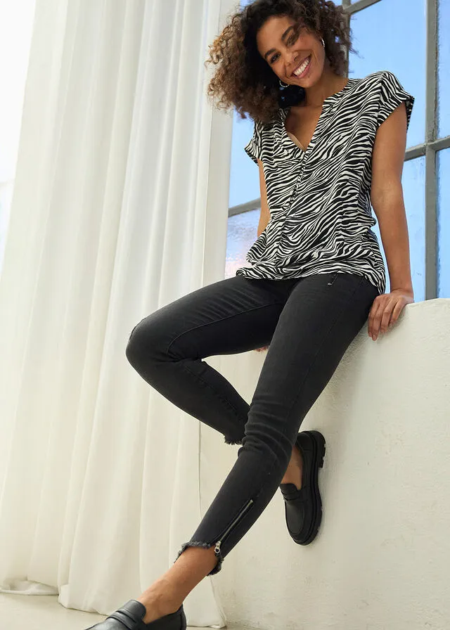 Blusa de viscosa sostenible Negro/blanco lana con estampado de cebra