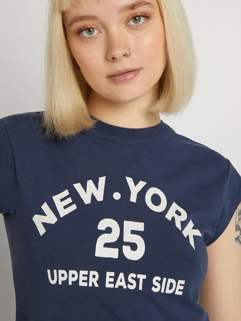 CAMISETA CROPPED ELáSTICA ESTAMPADA  NEGRO