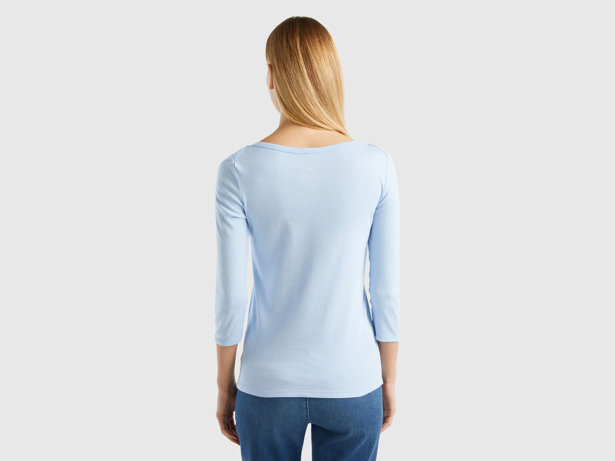 Camiseta de 100 % algodón con escote barco