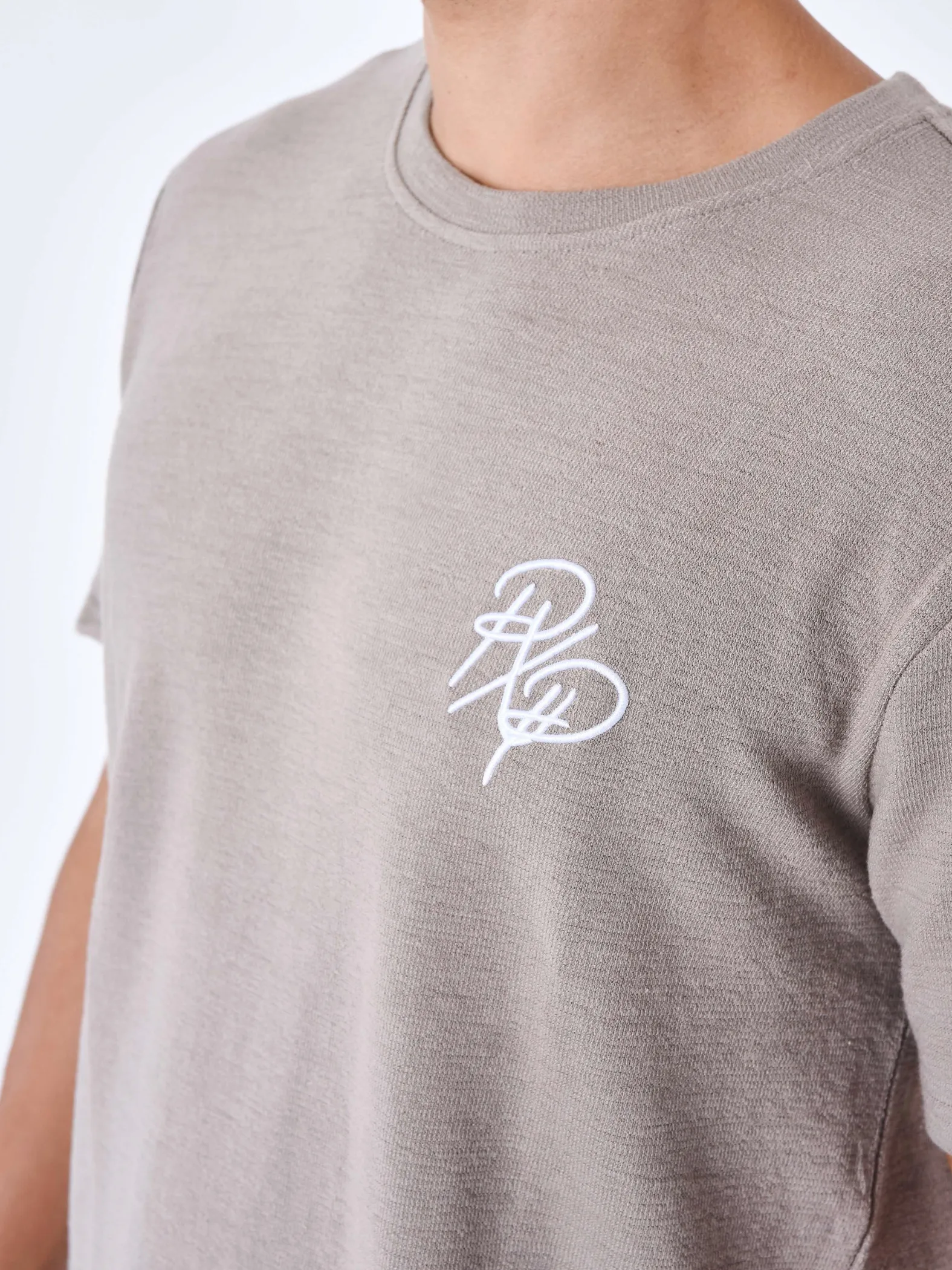 Camiseta lisa con textura