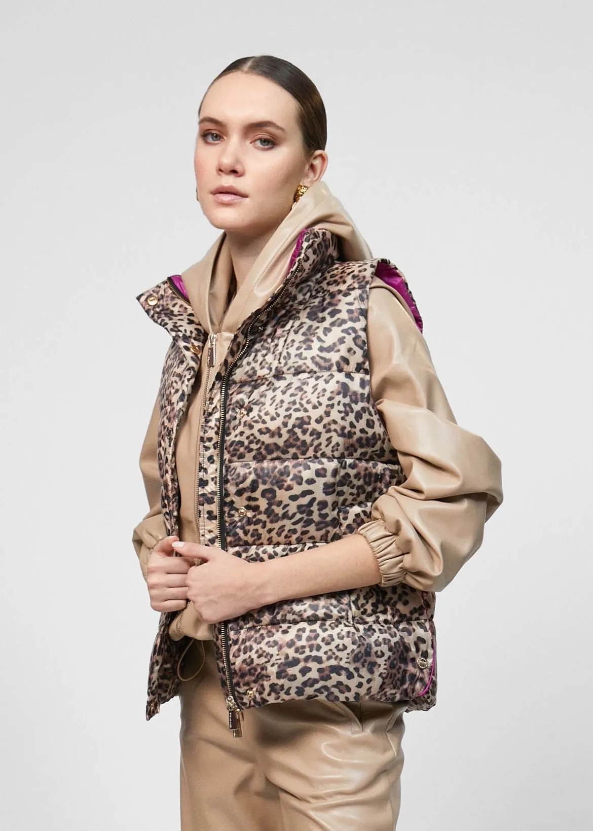 Chaleco plumas animal Lola Casademunt