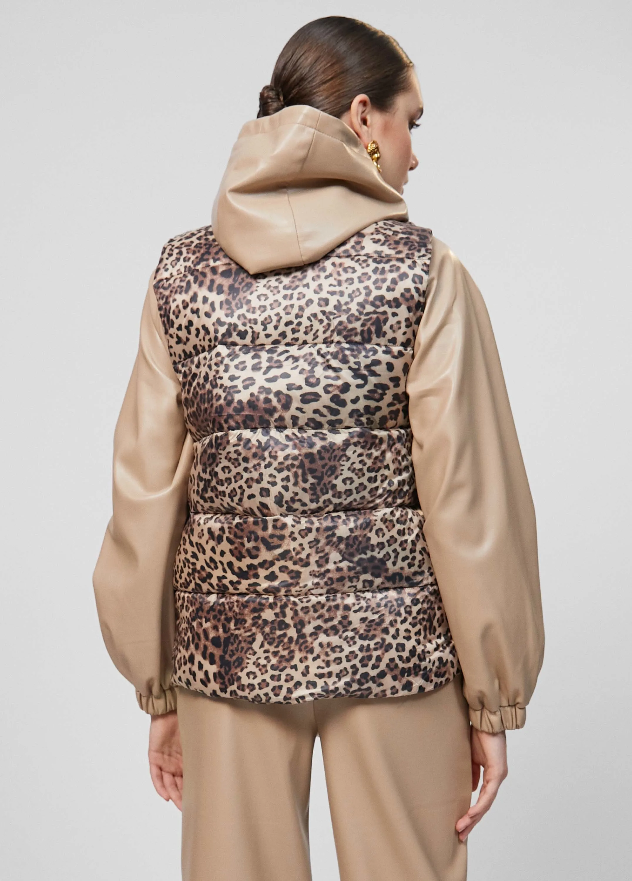 Chaleco plumas animal Lola Casademunt