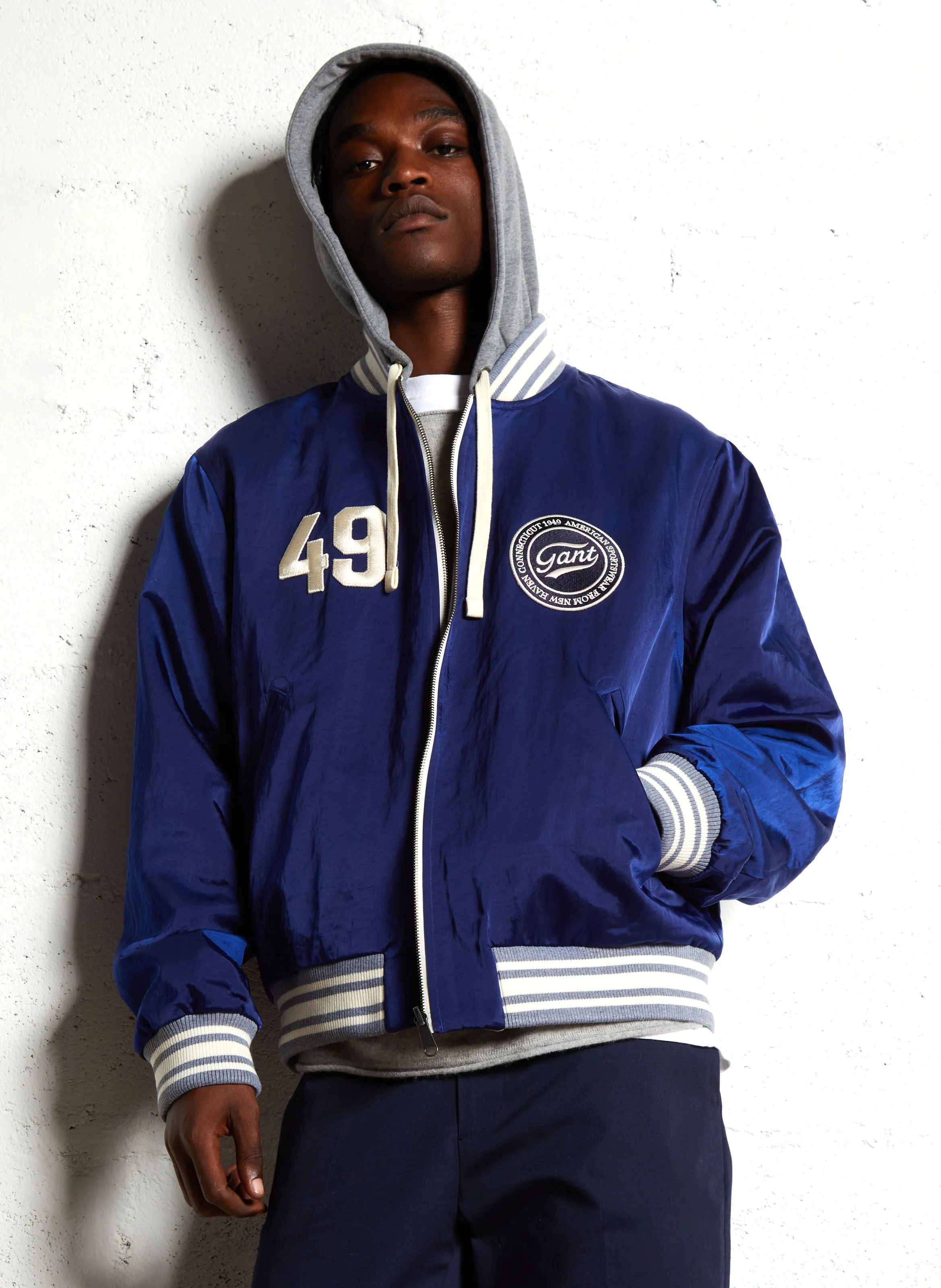 Chaqueta con capucha reversible en azul