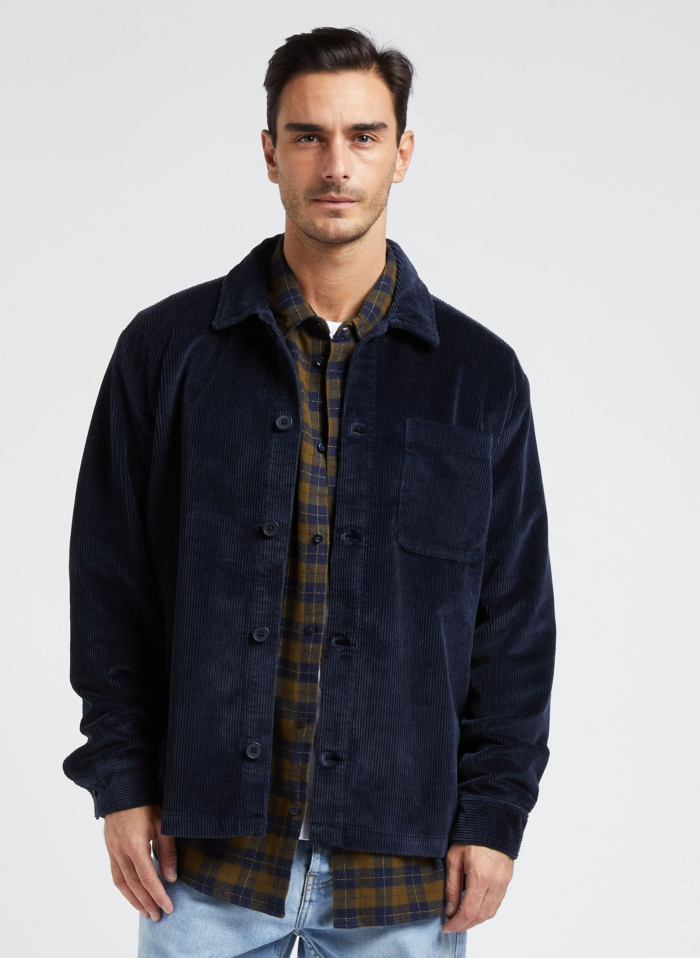 Chaqueta de algodón orgánico con cuello clásico en azul