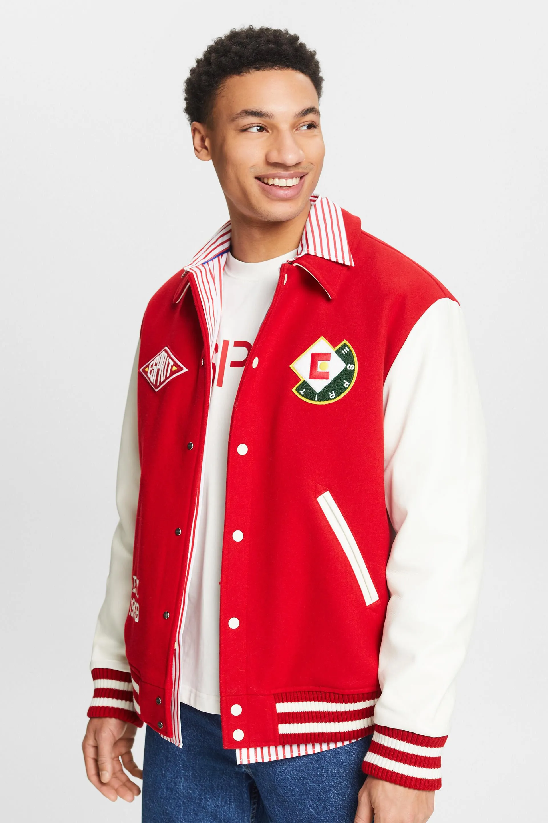 Chaqueta estilo universitario en mezcla de lana con logotipo estampado