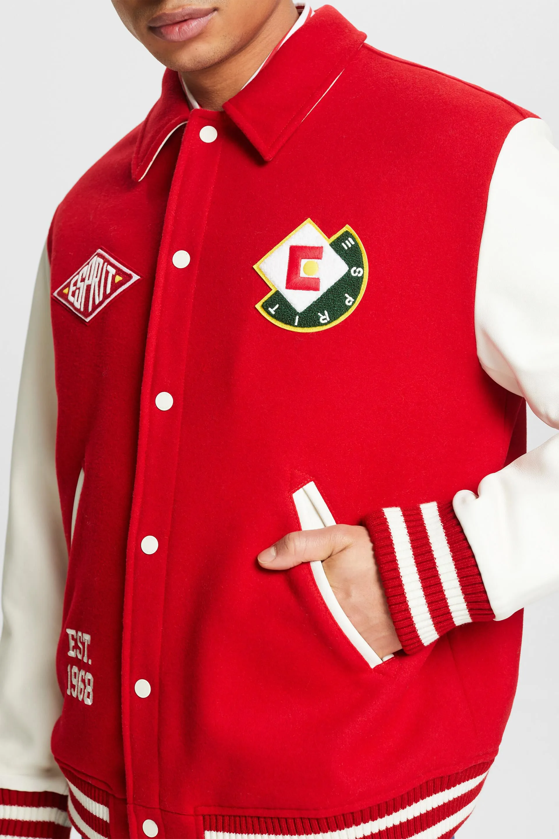 Chaqueta estilo universitario en mezcla de lana con logotipo estampado