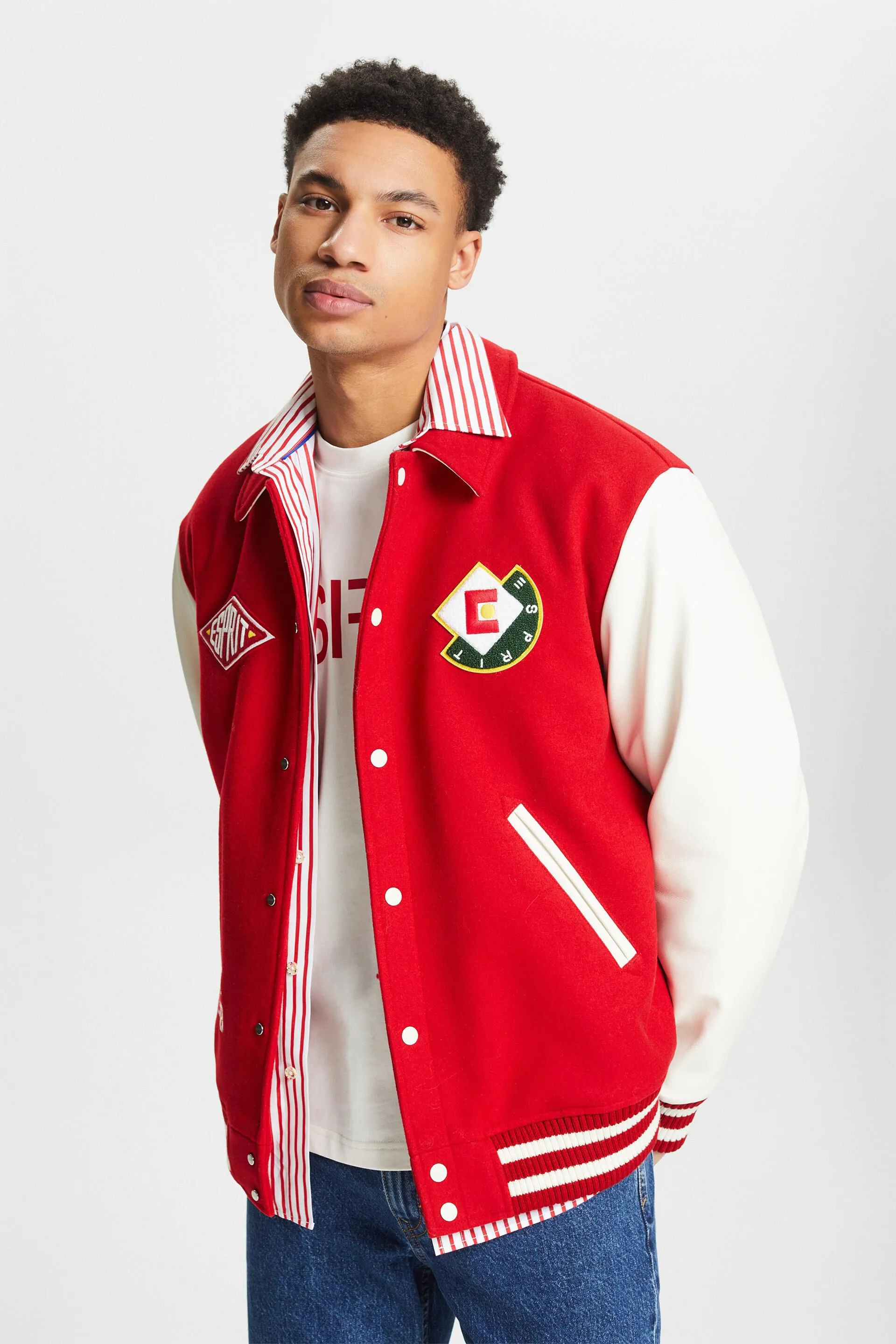 Chaqueta estilo universitario en mezcla de lana con logotipo estampado