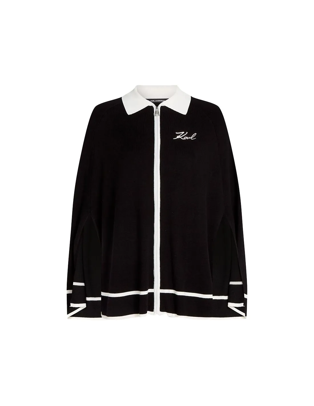 Chaqueta negra tipo capa con detalles en blanco