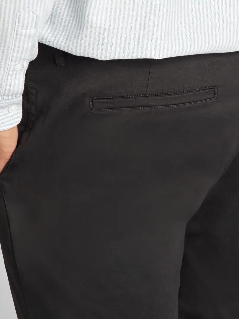 CHINO SLIM  L32  NEGRO