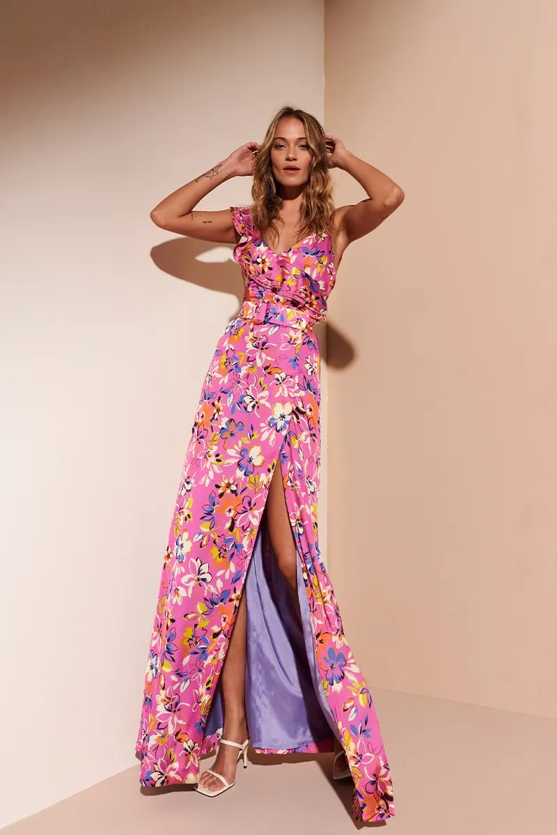 Cinturón forrado rosa con estampado de flores con hebilla