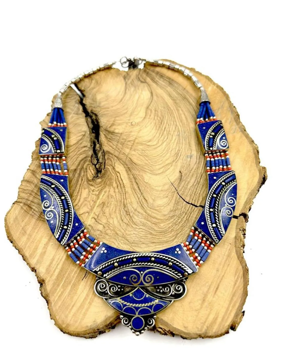 COLLAR DE PLATA Y AZUL LAPISLAZULI JOYERIA NEPALI ARTESANAL