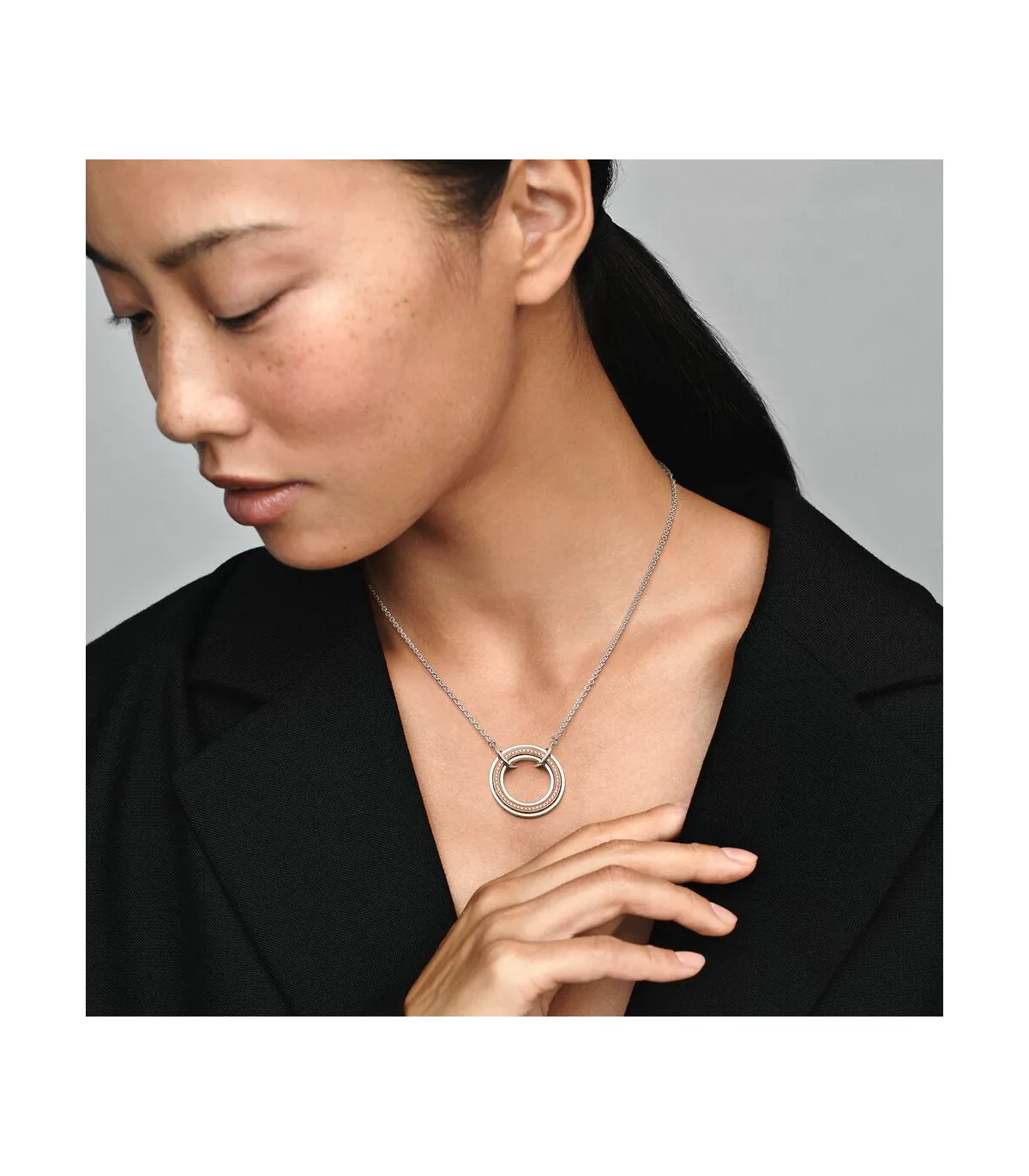 COLLAR PANDORA LOGO Y PAVé EN DOS TONOS  382772C01