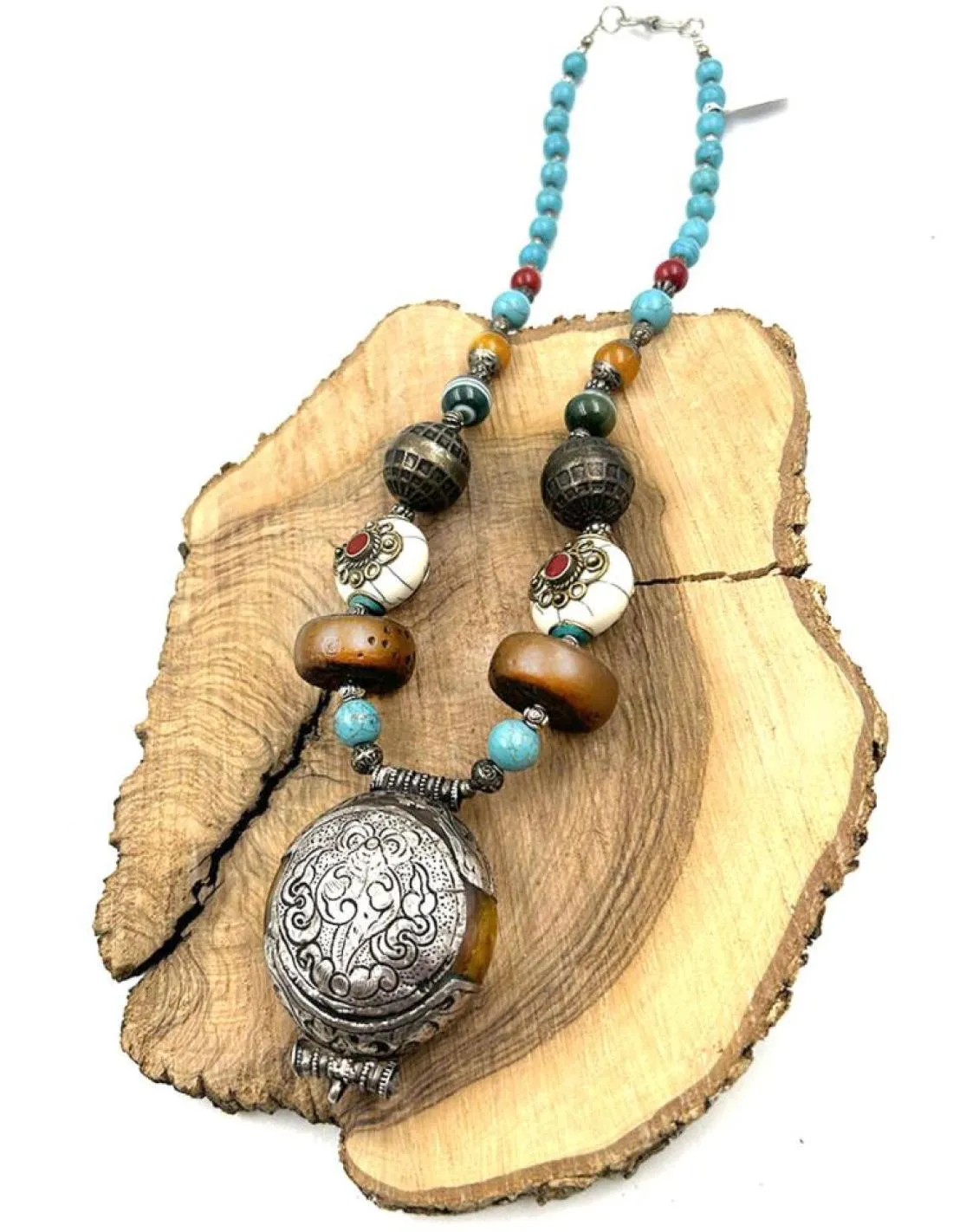 COLLARES MUJER TIBETANOS CON MEDALLON OM TRIBAL Y ARTESANAL