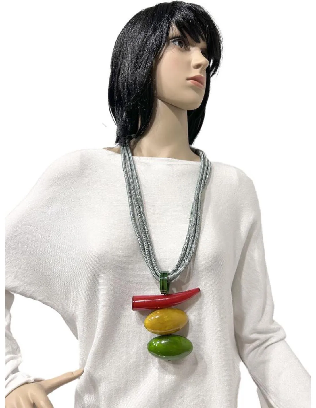 COLLARES VERDES CON COLGANTE ARTESANAL AFRICANO DE CUERNO
