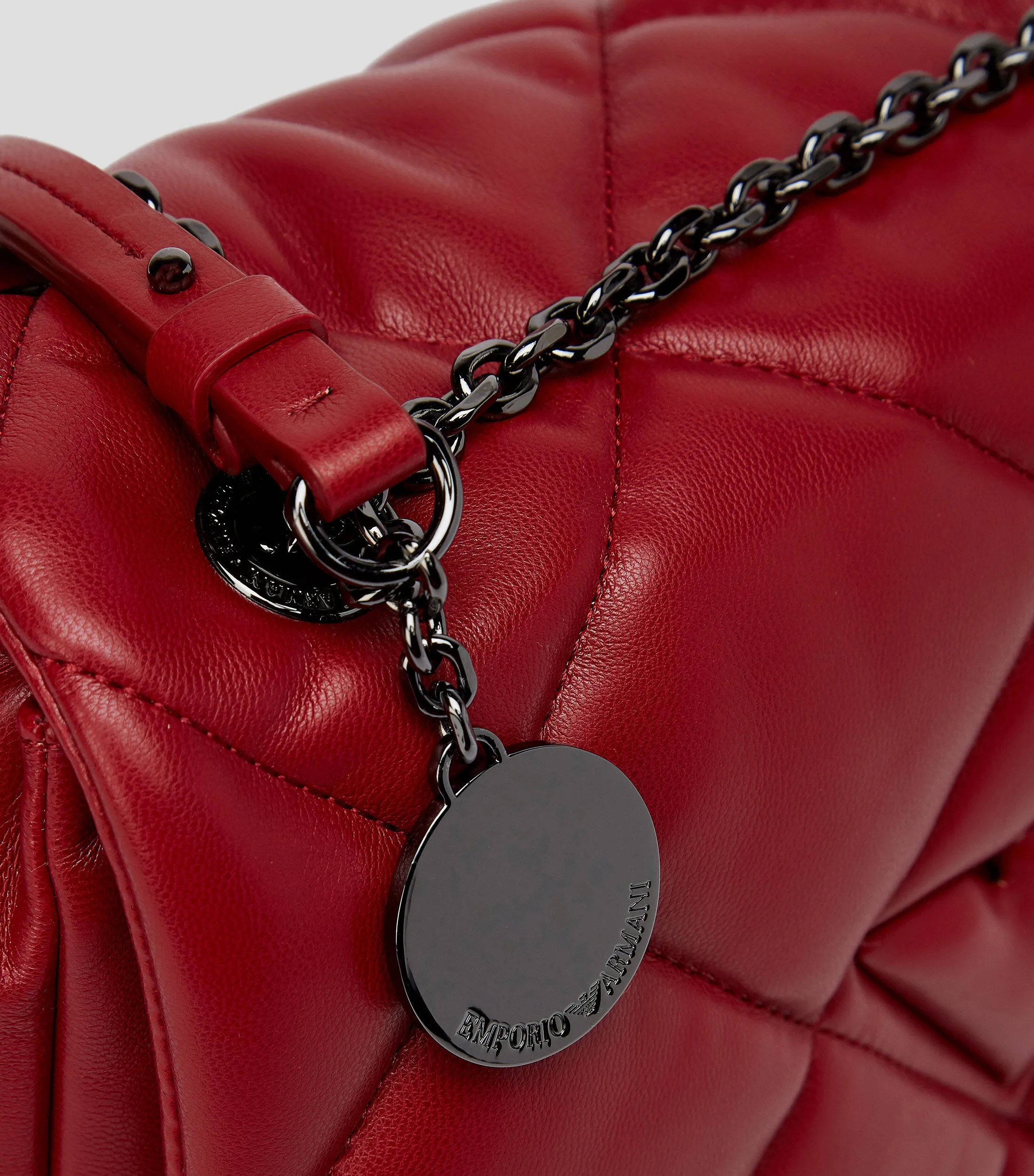 Emporio Armani Bolso shoulder rojo capitonado Mujer