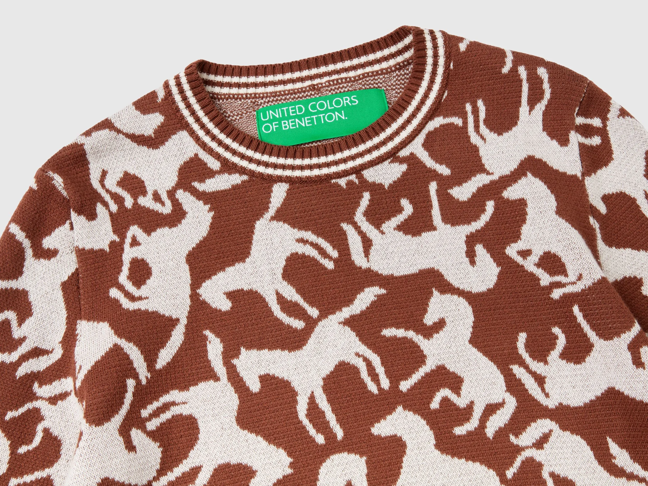 Jersey cropped con caballos