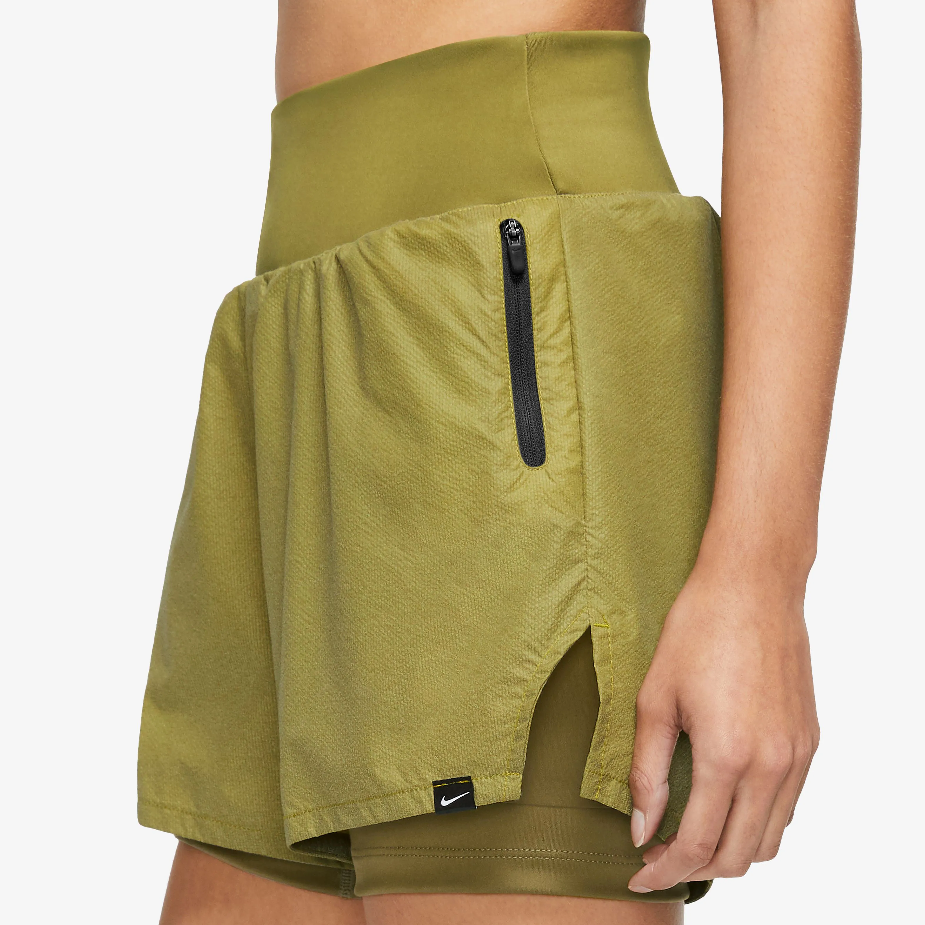 NIKE DRIFIT RUN DIVISION REFLECTIVE MIDRISE 3IN SHORTS MUJERES