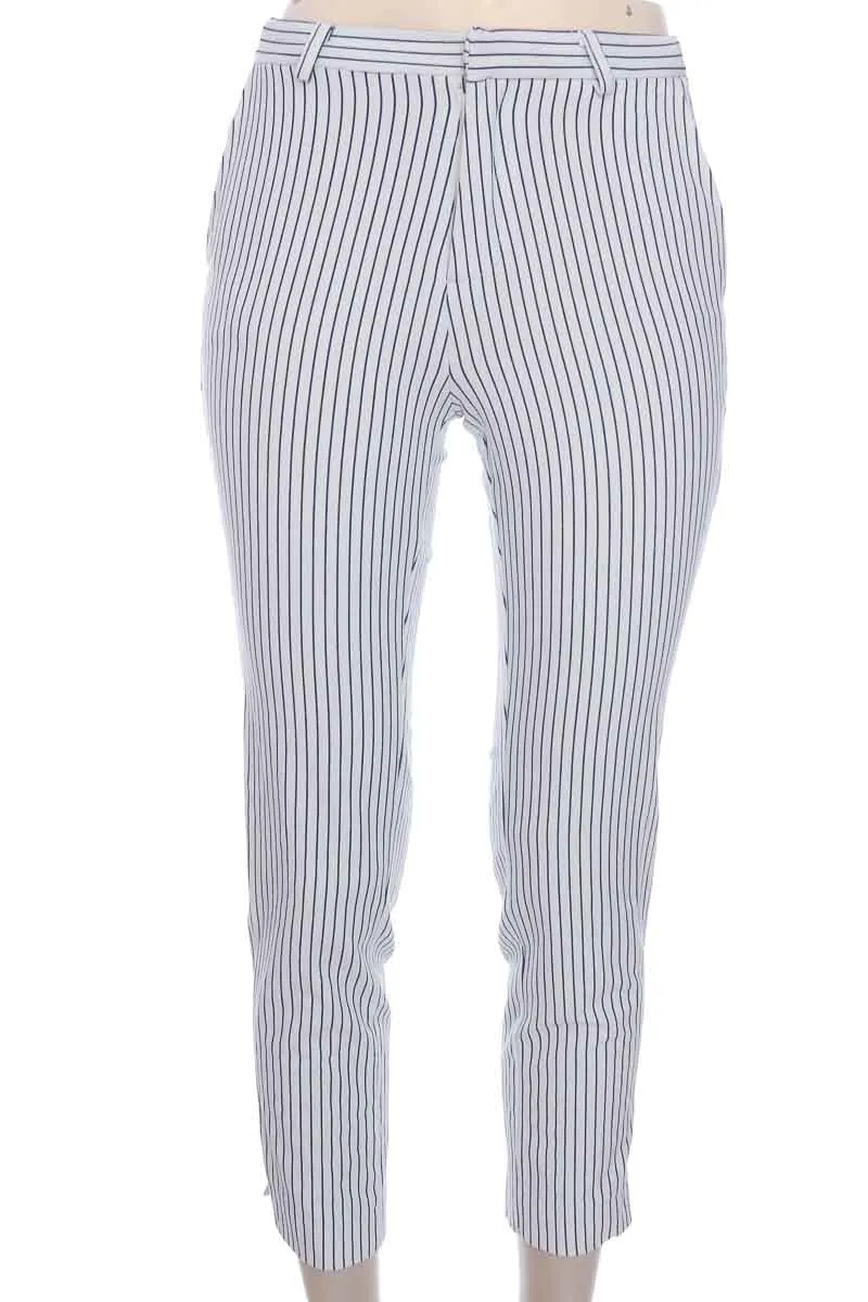 PANTALóN COLOR BLANCO  STRADIVARIUS
