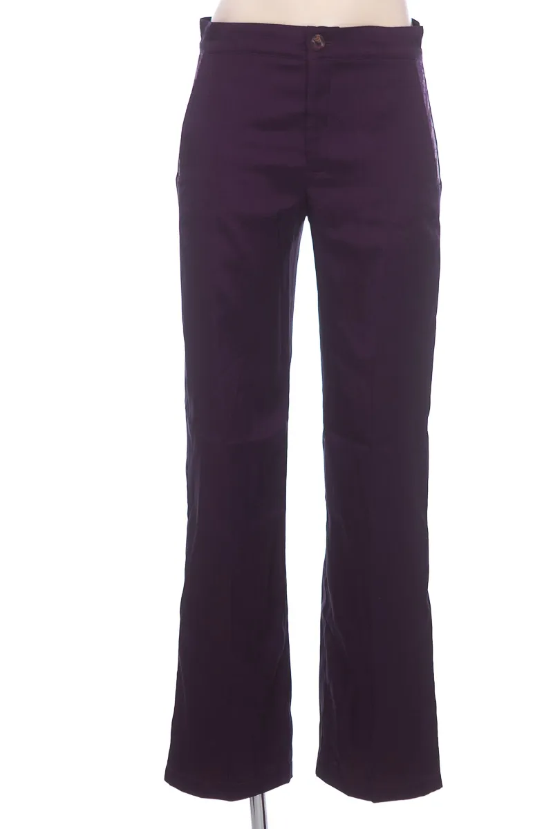 PANTALóN COLOR MORADO  CLOSEANDO