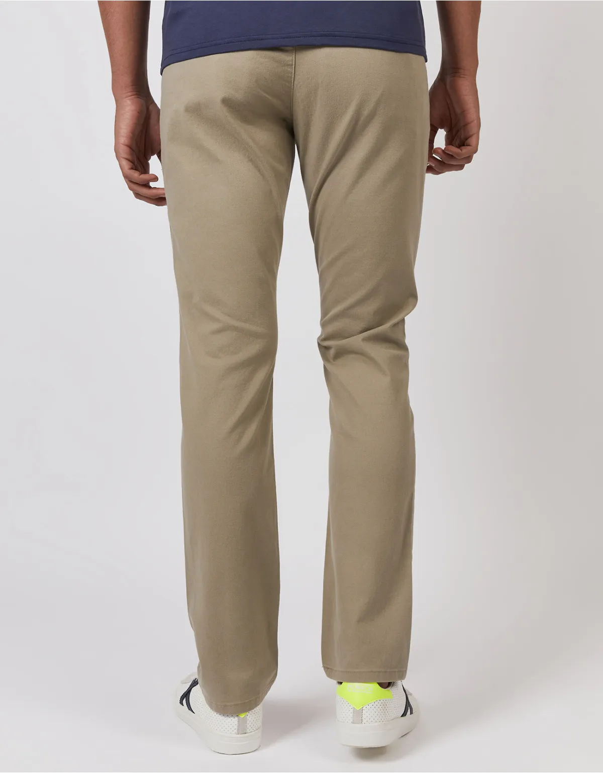 Pantalón regular fit kaki