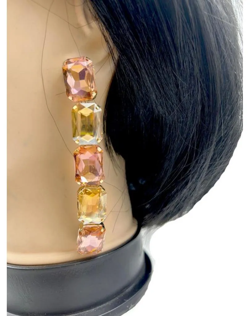PENDIENTES DORADOS Y MELOCOTON DISEÑO LARGO PARA UN LOOK NOCHE ESPECTACULAR