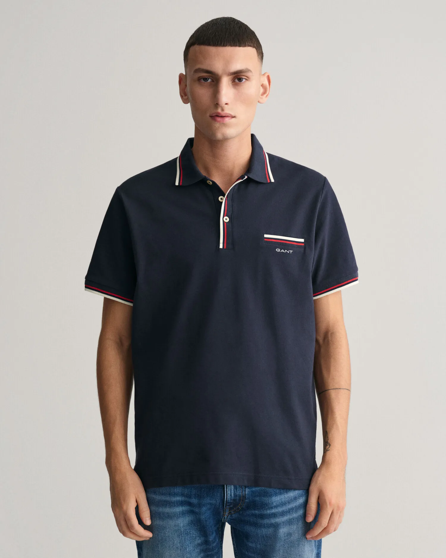 Polo de piqué con ribete en dos colores