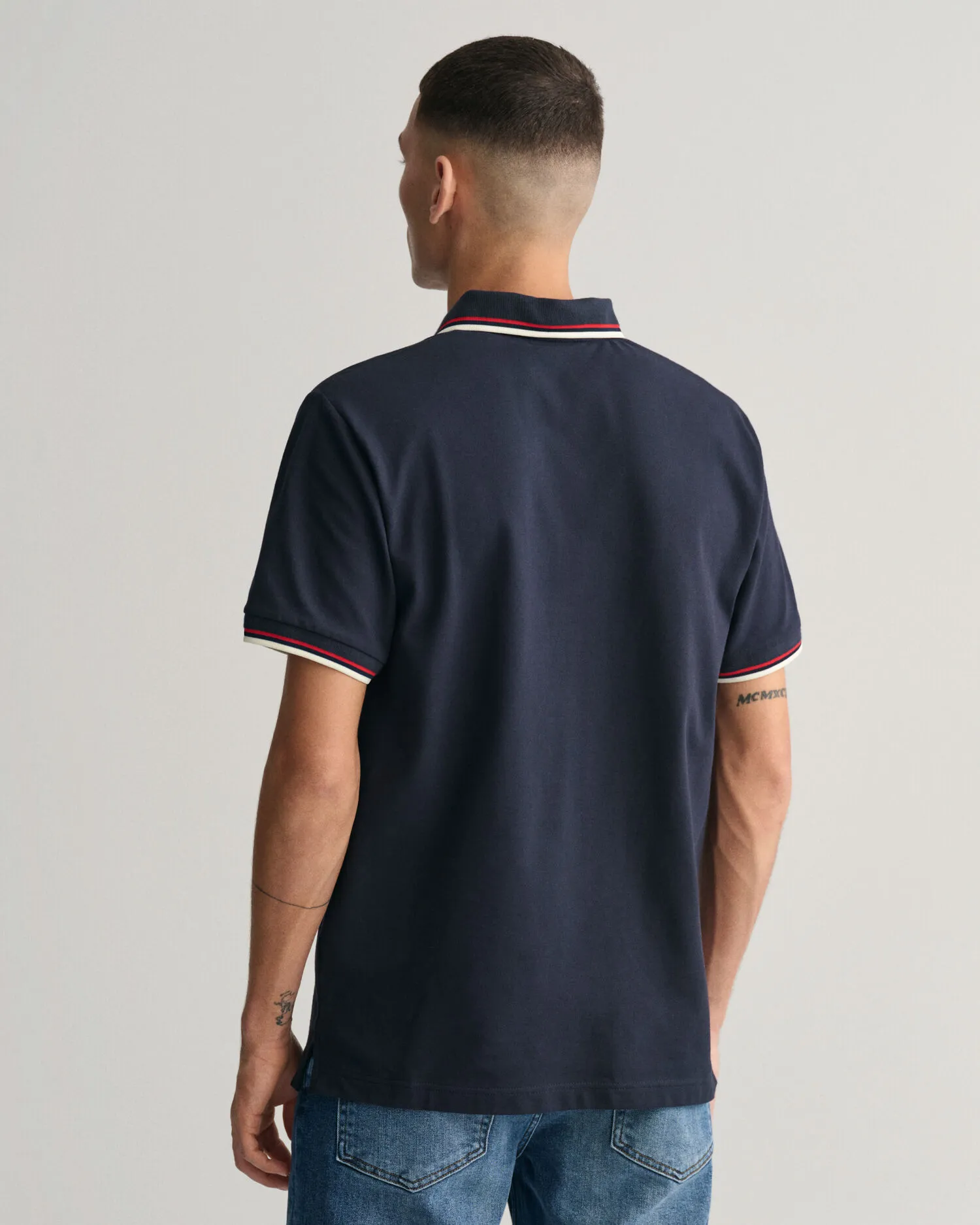 Polo de piqué con ribete en dos colores