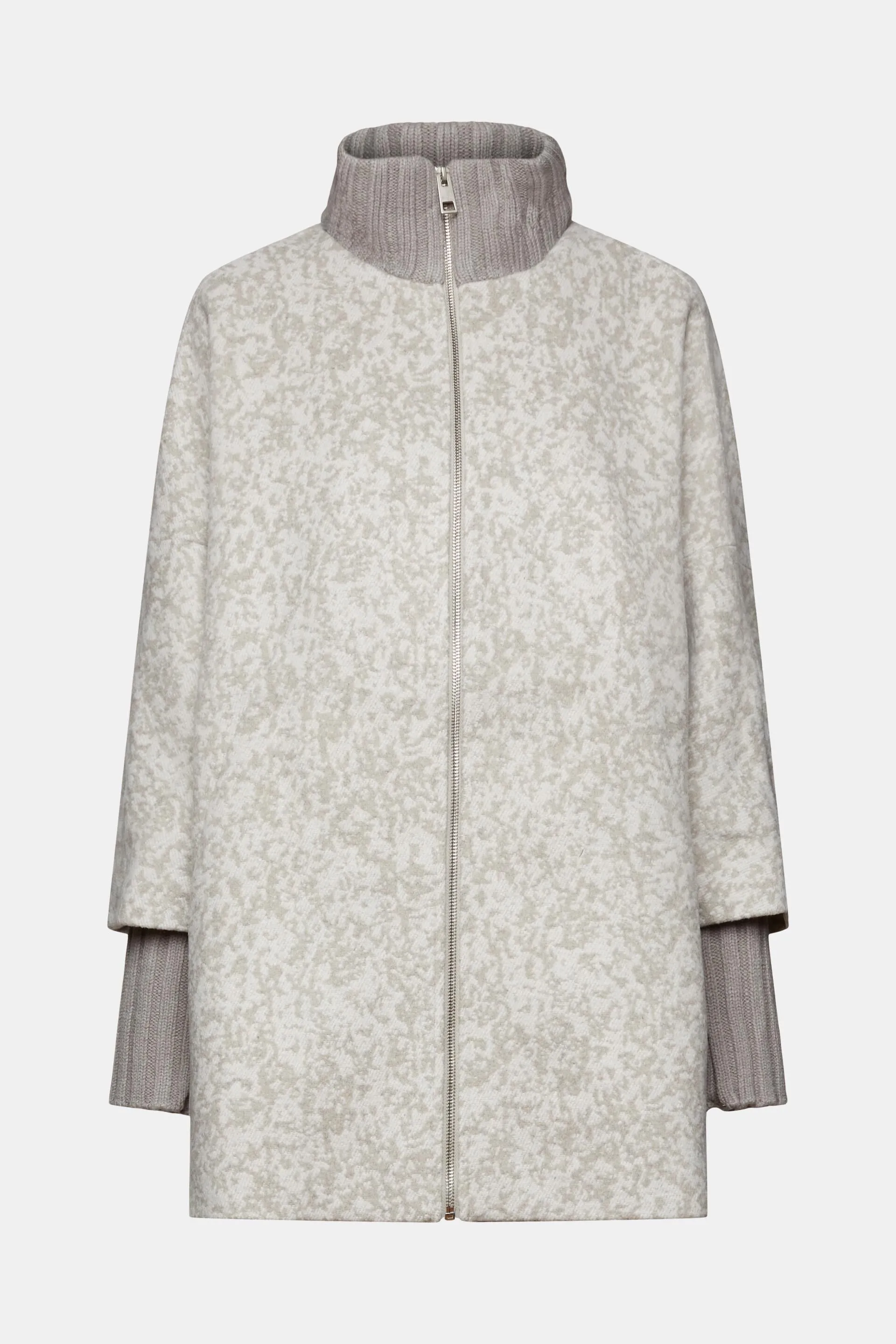 Reciclada: chaqueta larga con textura