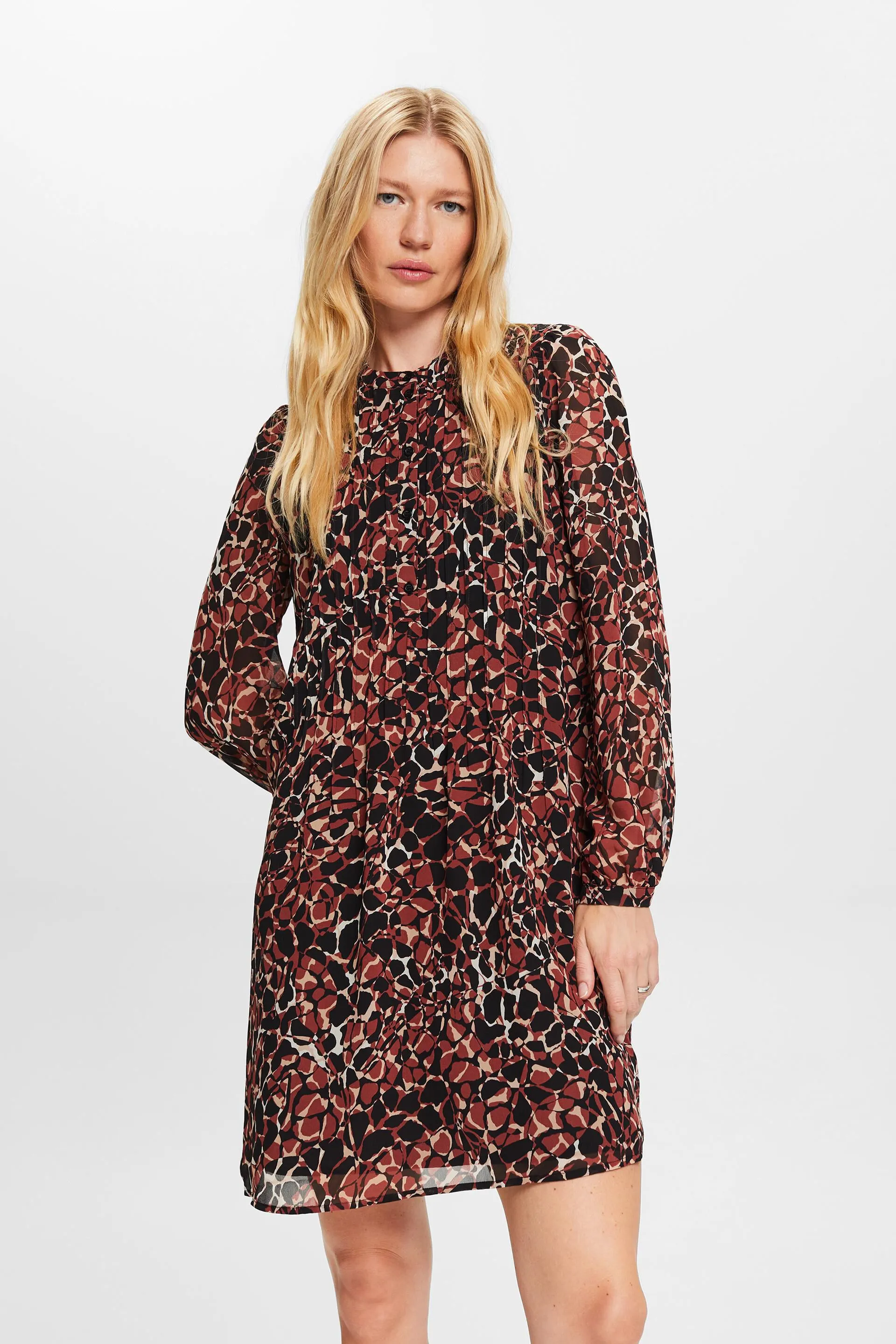 Reciclado: vestido de gasa con estampado