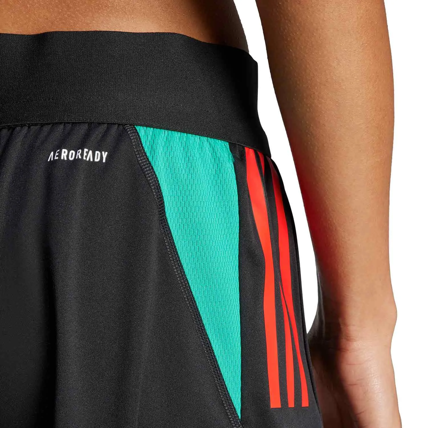Short adidas United entrenamiento mujer