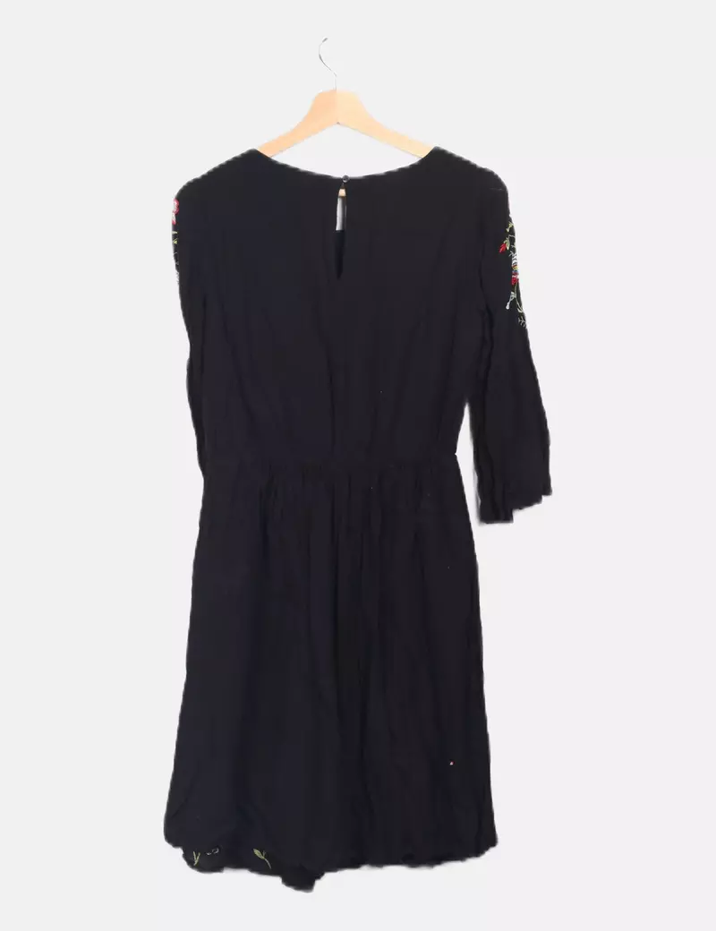 Vero Moda Vestido negro bordado