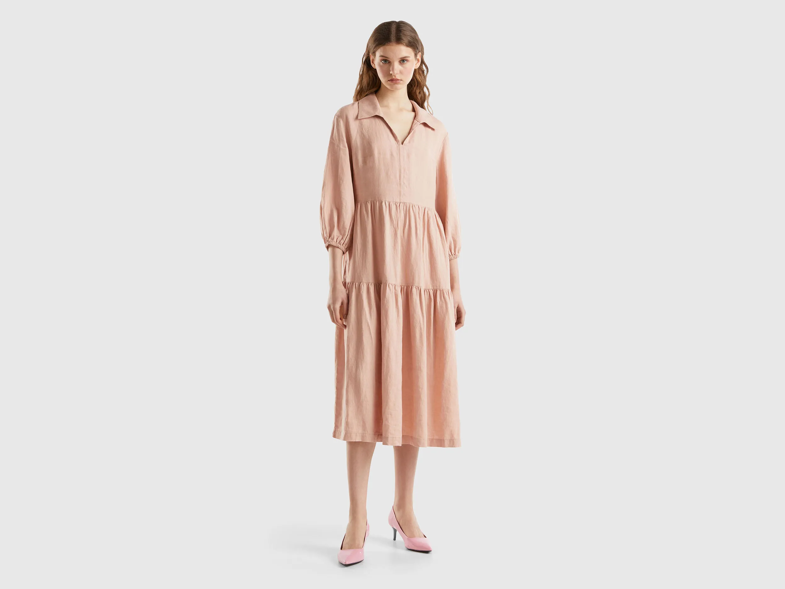 Vestido con volantes de lino puro