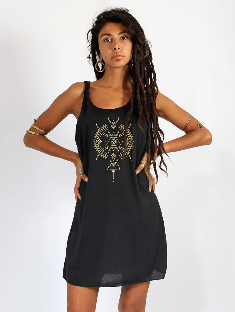 Vestido corto sin mangas y estampado 