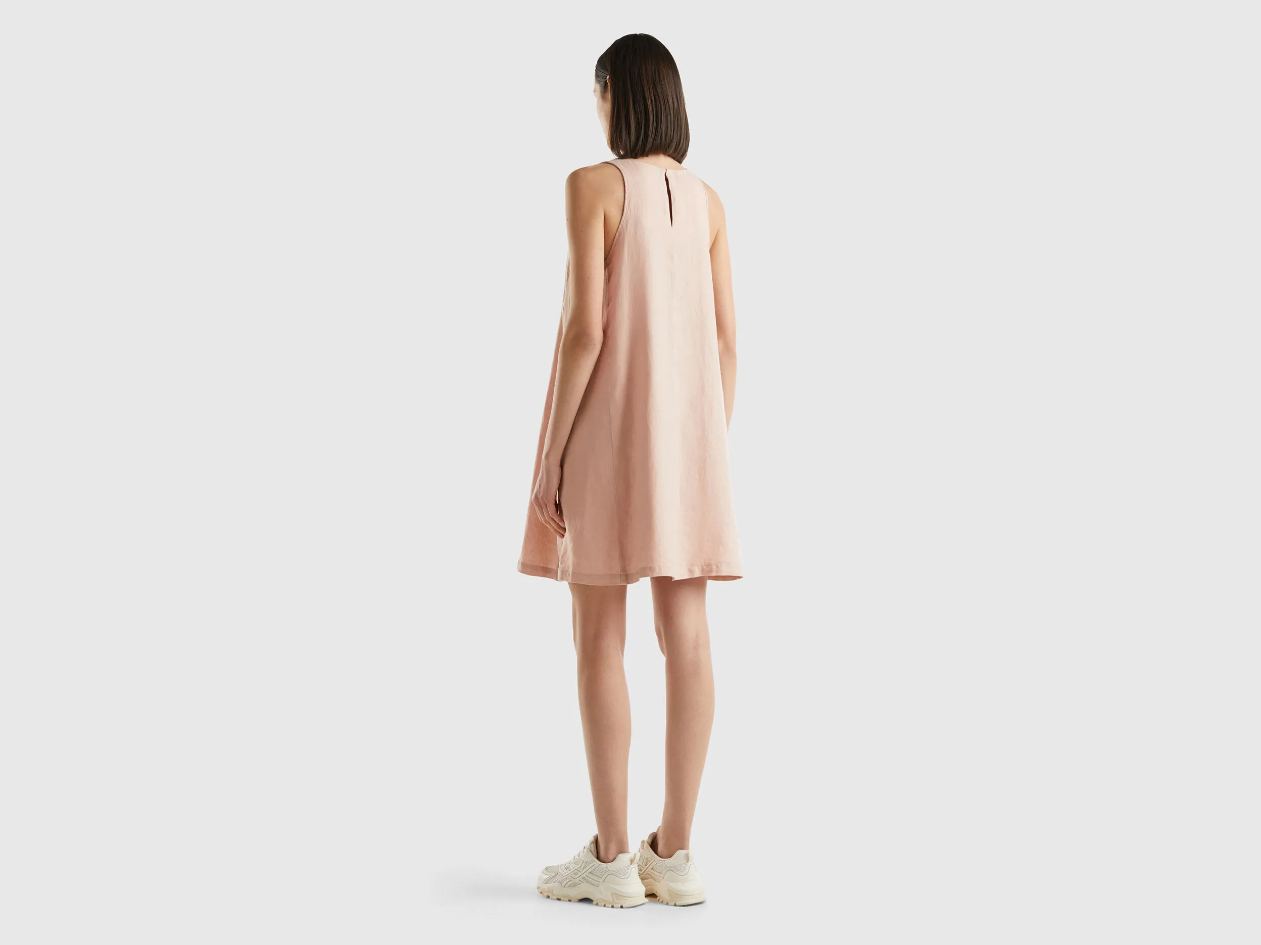 Vestido de puro lino sin mangas