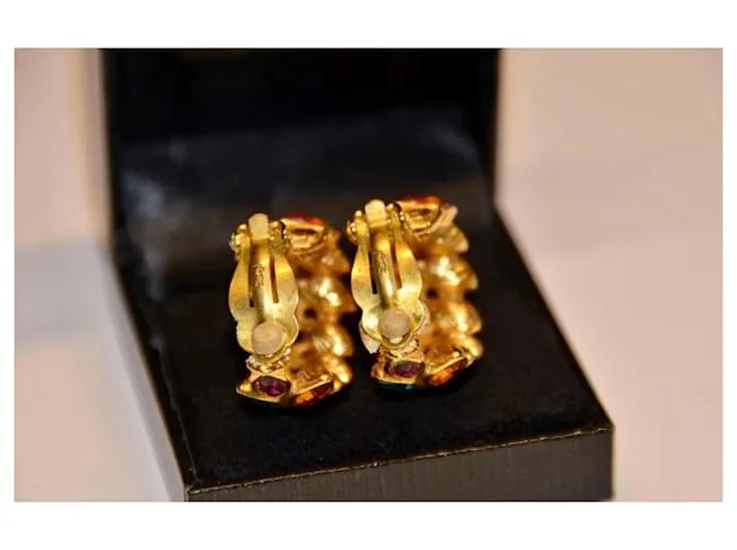 Yves Saint Laurent Magnífico par de pendientes de clip YSL Multicolor 