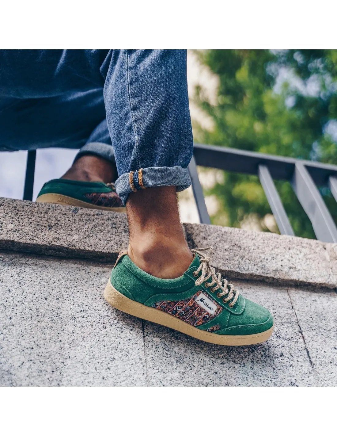 Zapatilla de serraje verde menta diseño étnico lateral hombre Morrison
