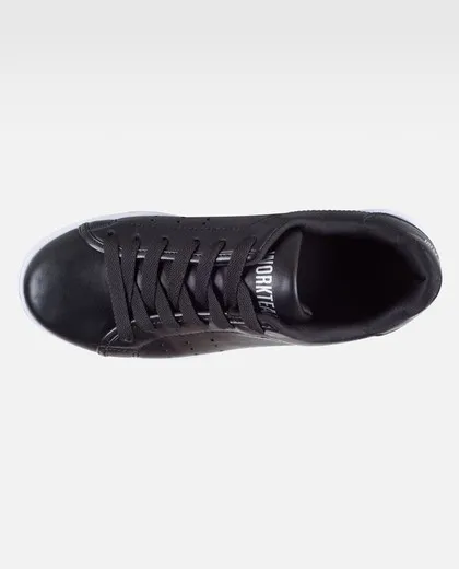 Zapatilla deportiva con cordones a tono Suela EVA Negro