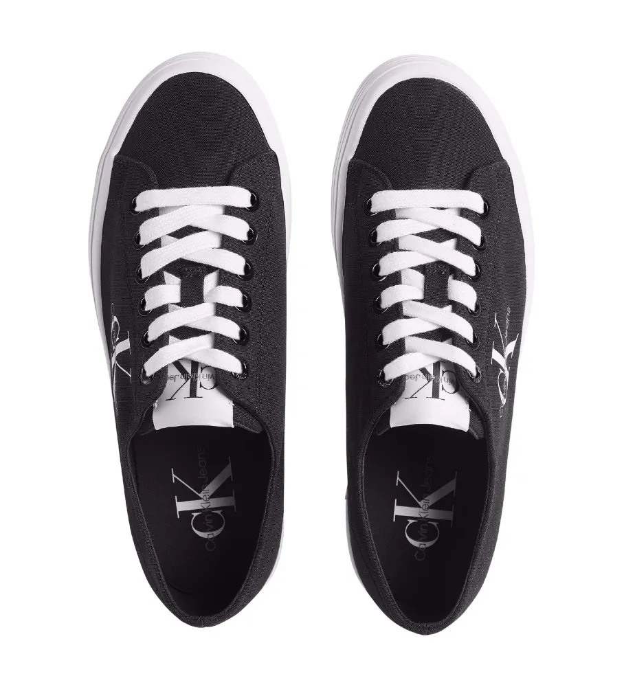 Zapatillas Essential Mono negro